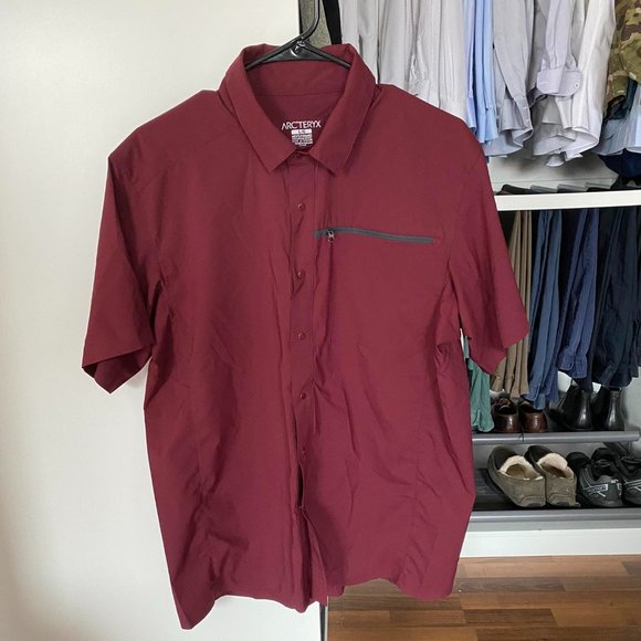 Arc'teryx Shirts Dark Red Arcteryx Arcteryx Zipper Pocket Large